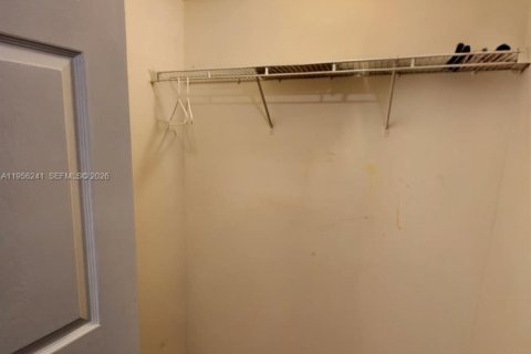 Apartamento en alquiler en Coral Gables, Florida, 2 dormitorios, 111.02 m2 № 2010556 - foto 10