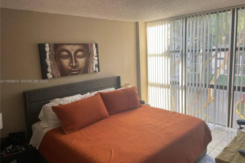 Снять в аренду кондоминиум в Санни-Айлс-Бич, Флорида 1 спальня, 71.26м2, № 1986114 - фото 3