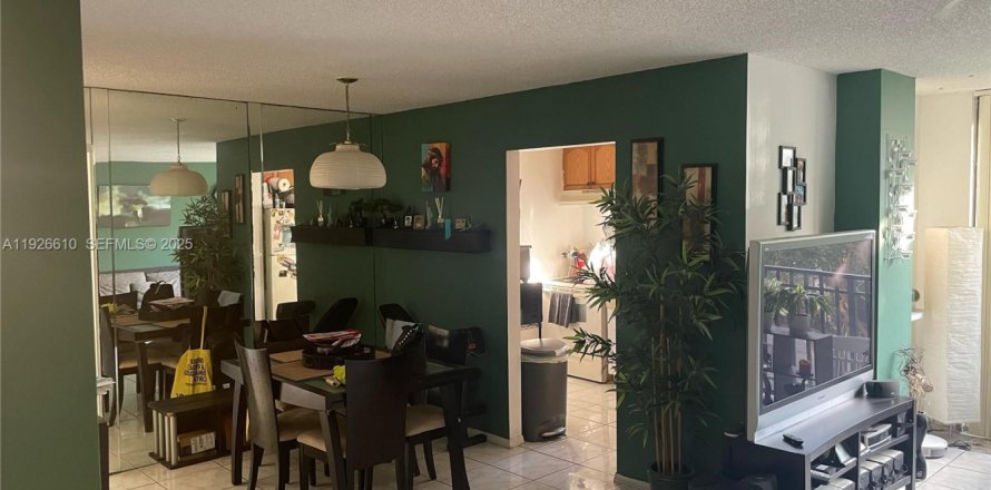 Кондоминиум с 1 спальней в Санни-Айлс-Бич, Флорида № 1986114