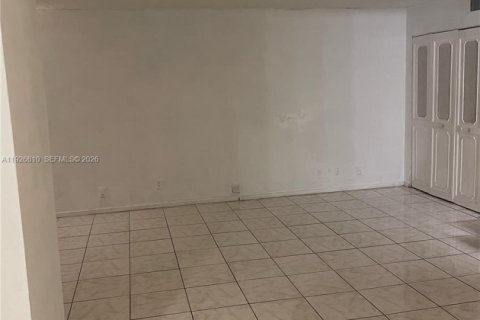 Copropriété à louer à Sunny Isles Beach, Floride: 1 chambre, 71.26 m2 № 1986114 - photo 6