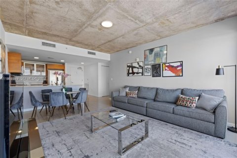 Condo in Miami, Florida, 2 bedrooms № 2081027 - photo 8