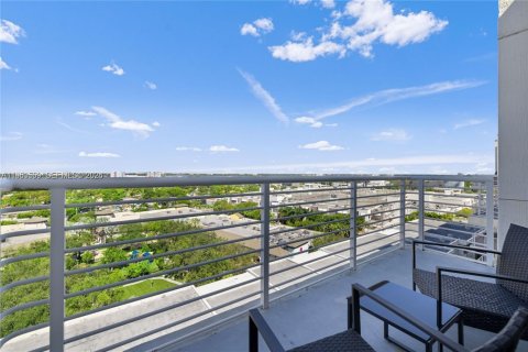 Condo in Miami, Florida, 2 bedrooms  № 2081027