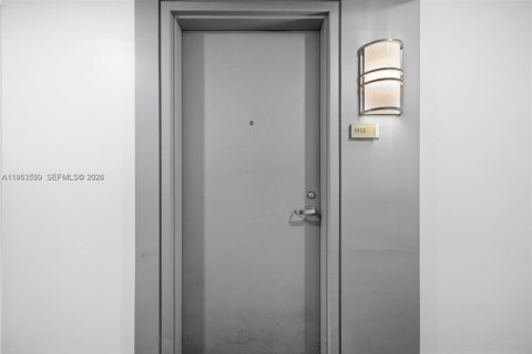 Condo in Miami, Florida, 2 bedrooms № 2081027 - photo 22