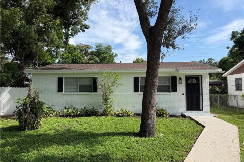 House in Tampa, Florida 3 bedrooms, 103.4 sq.m. № 2287821