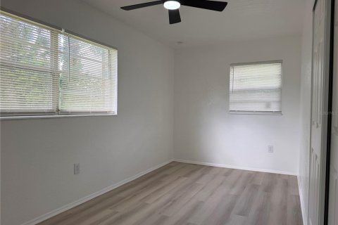 House in Tampa, Florida 3 bedrooms, 103.4 sq.m. № 2287821 - photo 10