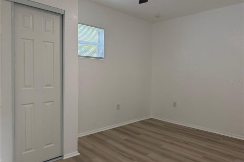 House in Tampa, Florida 3 bedrooms, 103.4 sq.m. № 2287821 - photo 11
