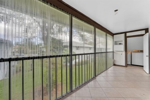 Copropriété à louer à Miami, Floride: 2 chambres, 80.82 m2 № 2045053 - photo 7