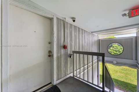 Copropriété à louer à Miami, Floride: 2 chambres, 80.82 m2 № 2045053 - photo 10