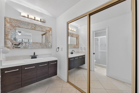Copropriété à louer à Miami, Floride: 2 chambres, 80.82 m2 № 2045053 - photo 5