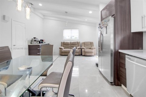 Casa en venta en Cutler Bay, Florida, 4 dormitorios, 245.82 m2 № 2152921 - foto 21