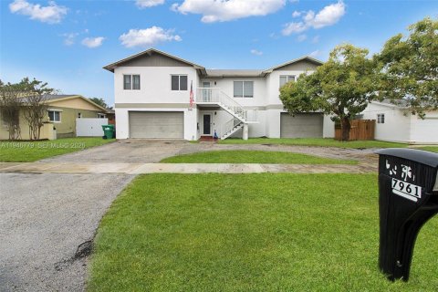 Casa en venta en Cutler Bay, Florida, 4 dormitorios, 245.82 m2 № 2152921 - foto 28