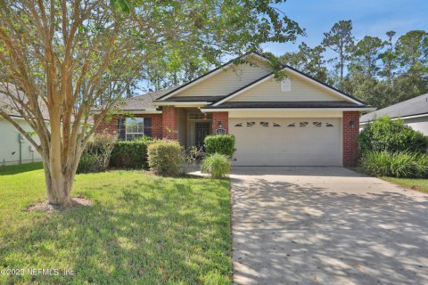 House in Middleburg, Florida 4 bedrooms, 159.42 sq.m. № 772105 - photo 1