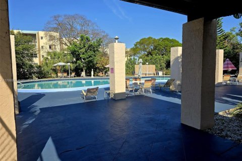 Condo in Lauderdale Lakes, Florida, 2 bedrooms  № 1862193 - photo 23