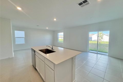 Villa ou maison à louer à Winter Haven, Floride: 4 chambres, 174.1 m2 № 2334120 - photo 7