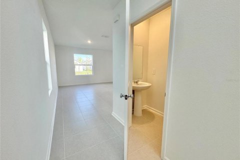 Villa ou maison à louer à Winter Haven, Floride: 4 chambres, 174.1 m2 № 2334120 - photo 10
