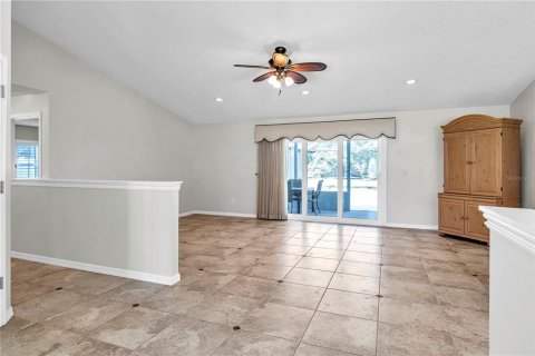 Villa ou maison à vendre à Port Orange, Floride: 3 chambres, 242.1 m2 № 2389276 - photo 4