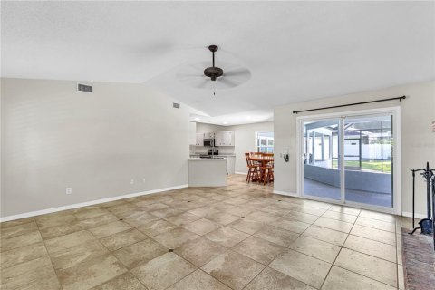 Villa ou maison à vendre à Port Orange, Floride: 3 chambres, 242.1 m2 № 2389276 - photo 11