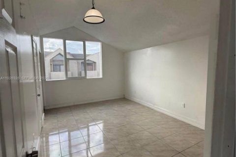 Copropriété à vendre à Hialeah, Floride: 3 chambres, 95.69 m2 № 1990902 - photo 6