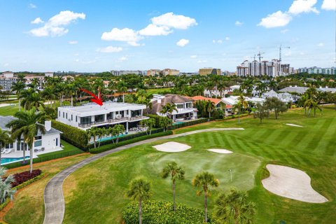 House in Boca Raton, Florida 4 bedrooms, 630.71 sq.m. № 1226851 - photo 1