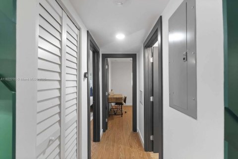 Casa en venta en North Miami Beach, Florida, 3 dormitorios, 104.98 m2 № 1787122 - foto 16