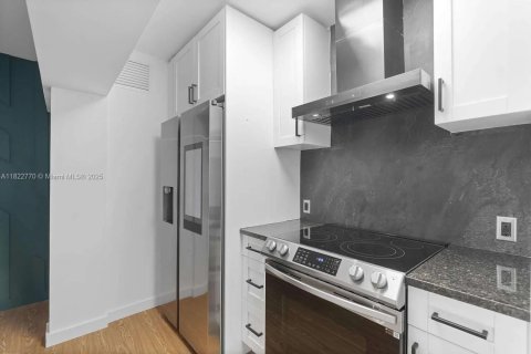 Casa en venta en North Miami Beach, Florida, 3 dormitorios, 104.98 m2 № 1787122 - foto 9