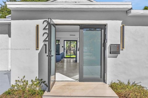 Villa ou maison à vendre à Hallandale Beach, Floride: 3 chambres, 157.84 m2 № 1963089 - photo 9