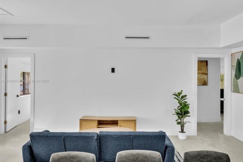 Villa ou maison à vendre à Hallandale Beach, Floride: 3 chambres, 157.84 m2 № 1963089 - photo 23