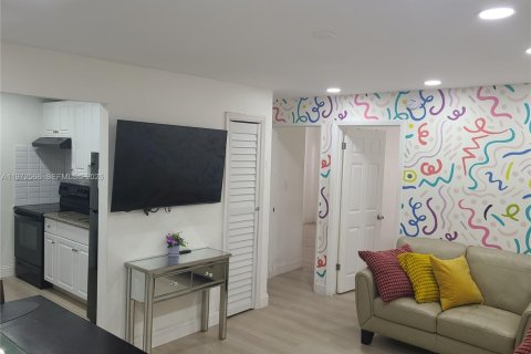 Appartement à louer à Miami, Floride: 2 chambres, 70.61 m2 № 2033426 - photo 13