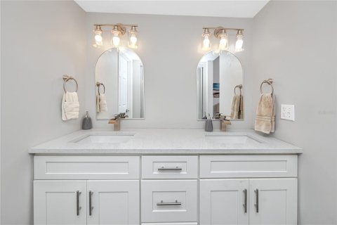 Condominio en venta en Saint Petersburg, Florida, 2 dormitorios, 112.41 m2 № 2196875 - foto 18