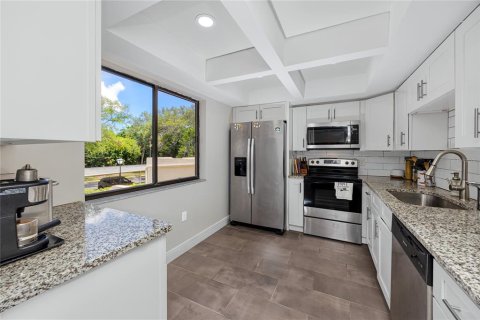 Condominio en venta en Saint Petersburg, Florida, 2 dormitorios, 112.41 m2 № 2196875 - foto 10