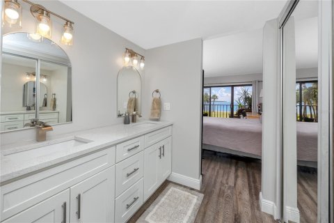 Condominio en venta en Saint Petersburg, Florida, 2 dormitorios, 112.41 m2 № 2196875 - foto 19