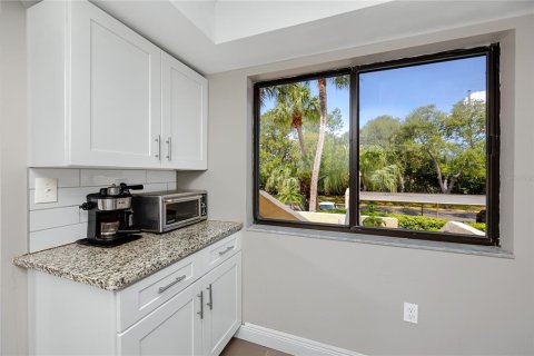 Condominio en venta en Saint Petersburg, Florida, 2 dormitorios, 112.41 m2 № 2196875 - foto 13