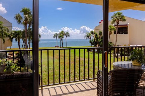 Condominio en venta en Saint Petersburg, Florida, 2 dormitorios, 112.41 m2 № 2196875 - foto 9