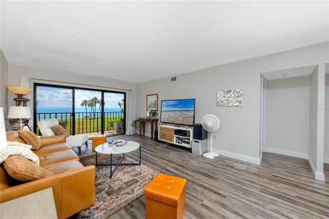 Condominio en venta en Saint Petersburg, Florida, 2 dormitorios, 112.41 m2 № 2196875 - foto 2