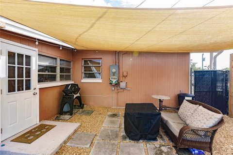 Casa en venta en Port Charlotte, Florida, 2 dormitorios, 88.44 m2 № 1902454 - foto 18