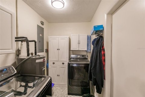 Casa en venta en Port Charlotte, Florida, 2 dormitorios, 88.44 m2 № 1902454 - foto 16