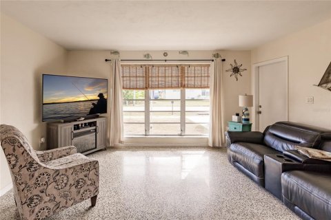 Casa en venta en Port Charlotte, Florida, 2 dormitorios, 88.44 m2 № 1902454 - foto 3