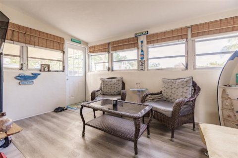 Casa en venta en Port Charlotte, Florida, 2 dormitorios, 88.44 m2 № 1902454 - foto 9
