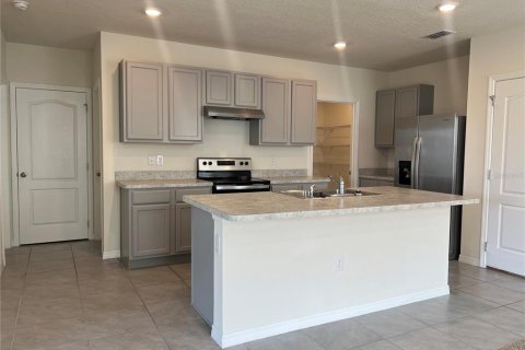 Casa en alquiler en Tavares, Florida, 5 dormitorios, 234.86 m2 № 1736768 - foto 5