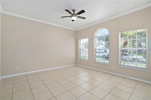 House in Orlando, Florida 4 bedrooms, 235.51 sq.m. № 2383326 - photo 4