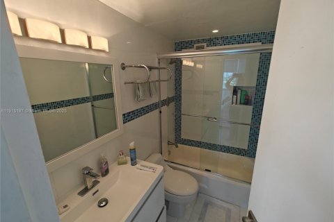 Copropriété à louer à Miami, Floride: 2 chambres, 91.97 m2 № 1971390 - photo 23
