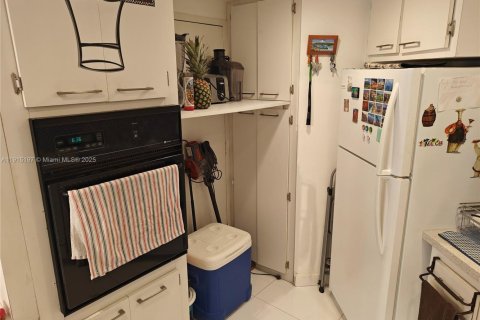 Copropriété à louer à Miami, Floride: 2 chambres, 91.97 m2 № 1971390 - photo 7