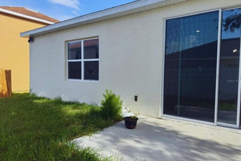 Casa en alquiler en Lady Lake, Florida, 3 dormitorios, 121.98 m2 № 1847989 - foto 13