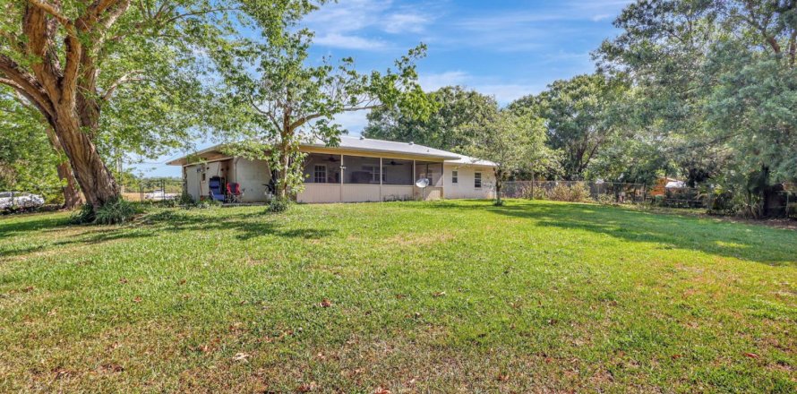 Casa en Fort Pierce, Florida 3 dormitorios, 166.67 m2 № 1154595