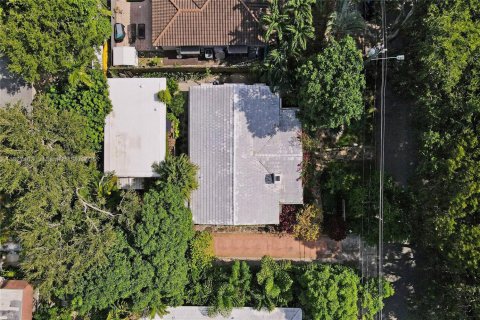 Снять в аренду виллу или дом в Майами, Флорида 2 спальни, 249.44м2, № 1990412 - фото 7