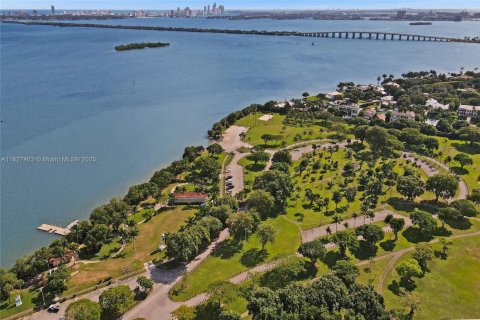 Снять в аренду виллу или дом в Майами, Флорида 2 спальни, 249.44м2, № 1990412 - фото 23