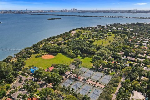 Снять в аренду виллу или дом в Майами, Флорида 2 спальни, 249.44м2, № 1990412 - фото 22