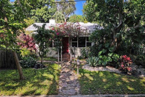 Снять в аренду виллу или дом в Майами, Флорида 2 спальни, 249.44м2, № 1990412 - фото 3