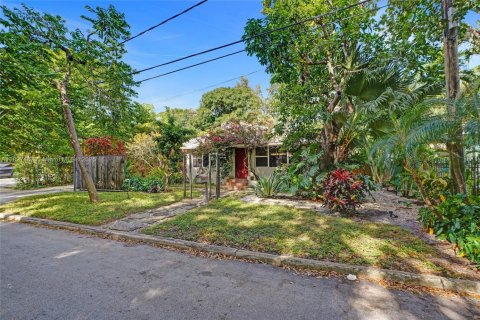 Снять в аренду виллу или дом в Майами, Флорида 2 спальни, 249.44м2, № 1990412 - фото 20