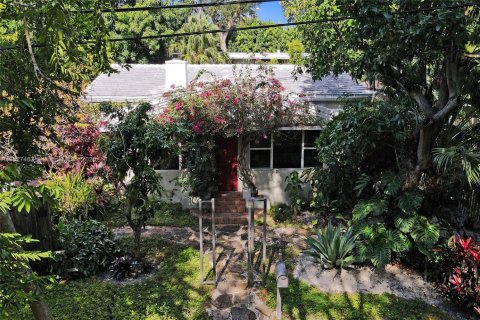 Снять в аренду виллу или дом в Майами, Флорида 2 спальни, 249.44м2, № 1990412 - фото 19